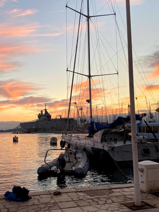 Marinca Du Port De Toulon Apartment Екстериор снимка