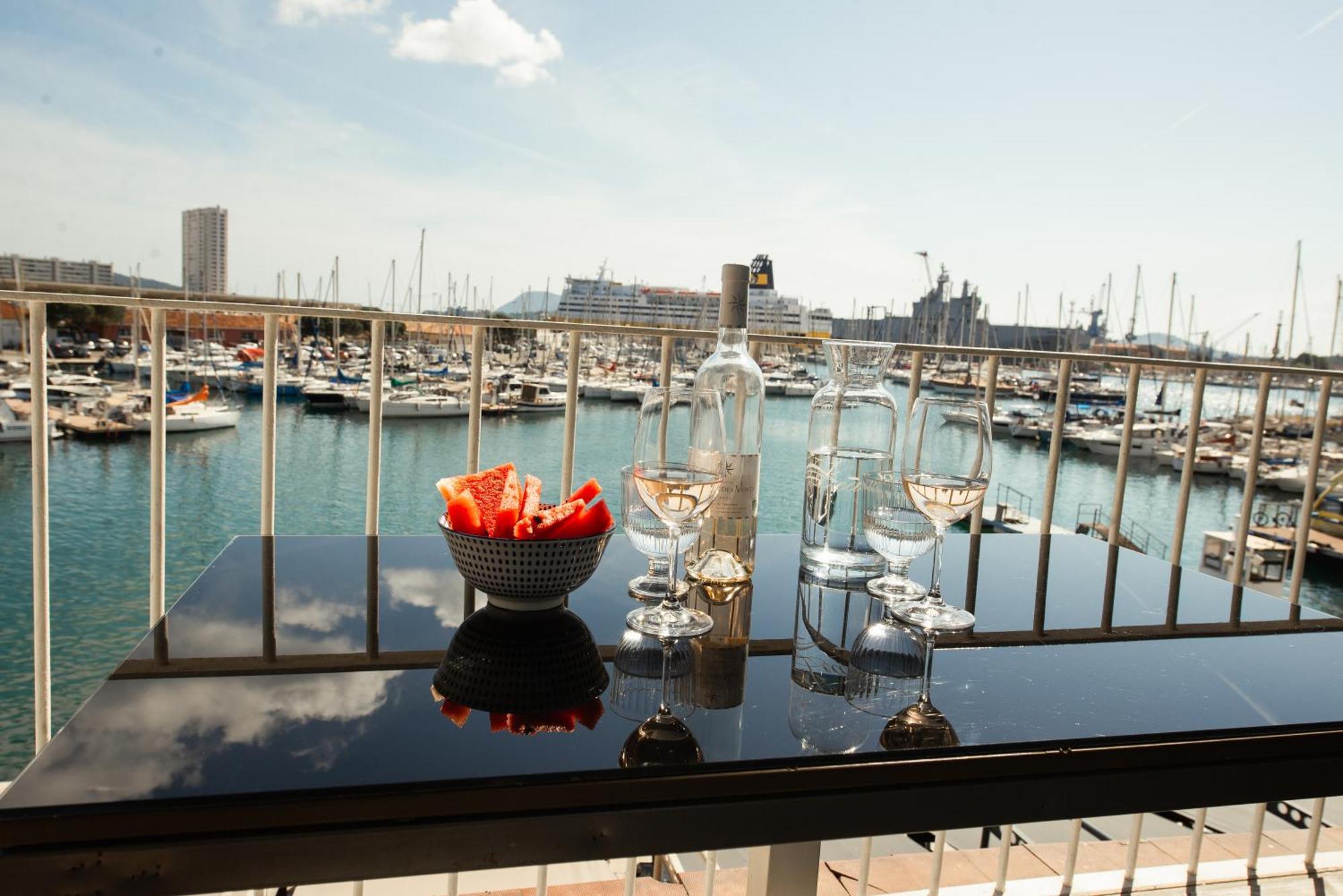 Marinca Du Port De Toulon Apartment Екстериор снимка